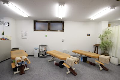 八王子くわの森整骨院