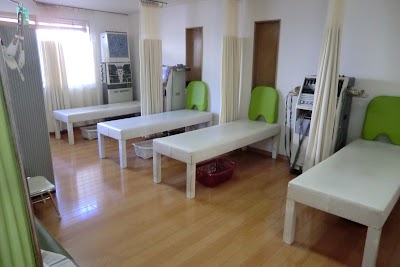 小﨑整骨院