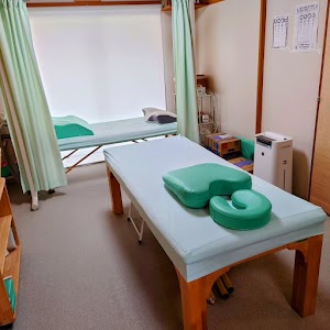 晋(シン)治療院