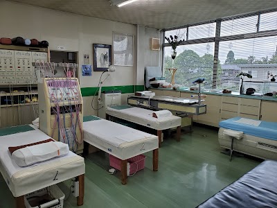 林 接骨院