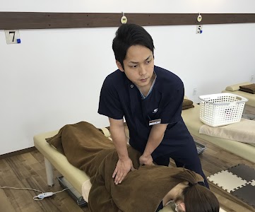 幕張南口整骨院