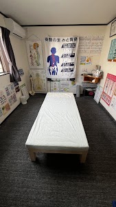 カイロプラクティック&エステティック十色 出雲店