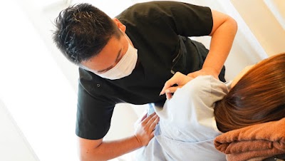 髙田鍼灸カイロプラクティック【シータヘッドスパ／美容鍼／骨盤矯正】