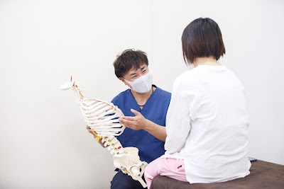えがお整骨院