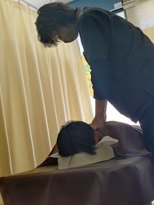 ひまわり整骨院