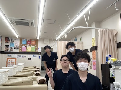 服部天神駅前接骨院