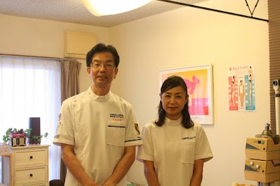 カイロプラクティック 香美堂高須院ラク〜