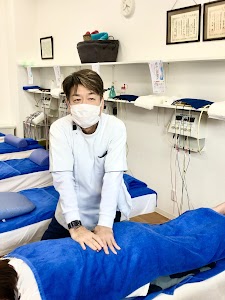 みはら整骨院 イオン ザ・ビッグエクストラ大安寺店内