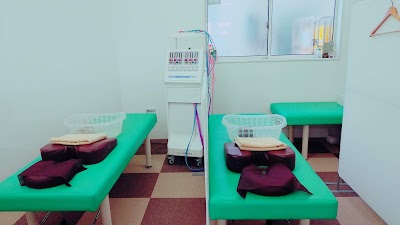 すこやか鍼灸整骨院畑寺院